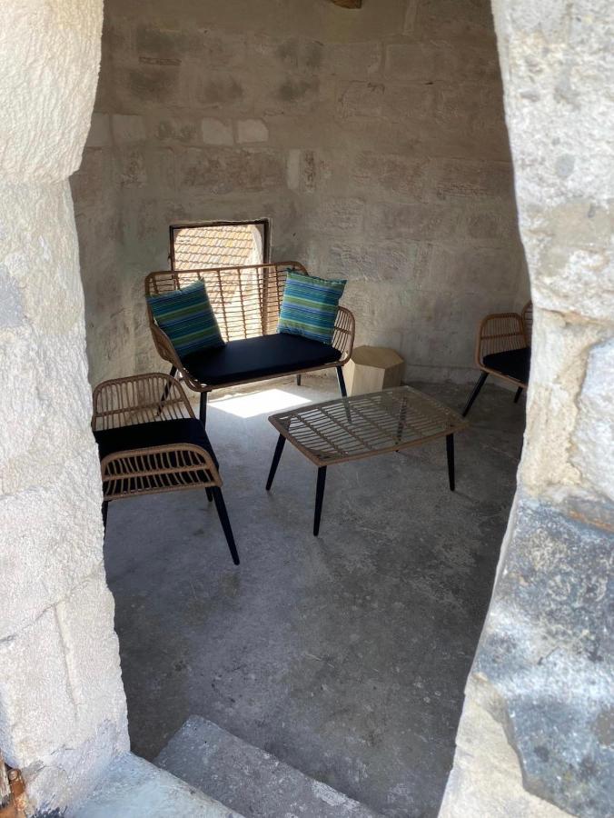 La Tour 3: Appart Au Coeur De La Petite Venise LʼIsle-sur-la-Sorgue Esterno foto