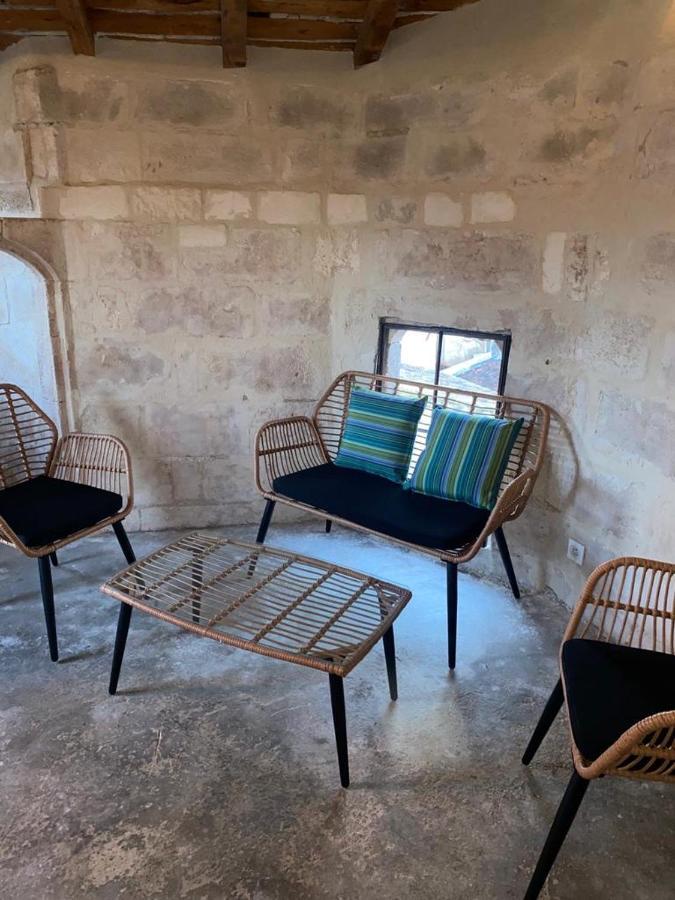 La Tour 3: Appart Au Coeur De La Petite Venise LʼIsle-sur-la-Sorgue Esterno foto