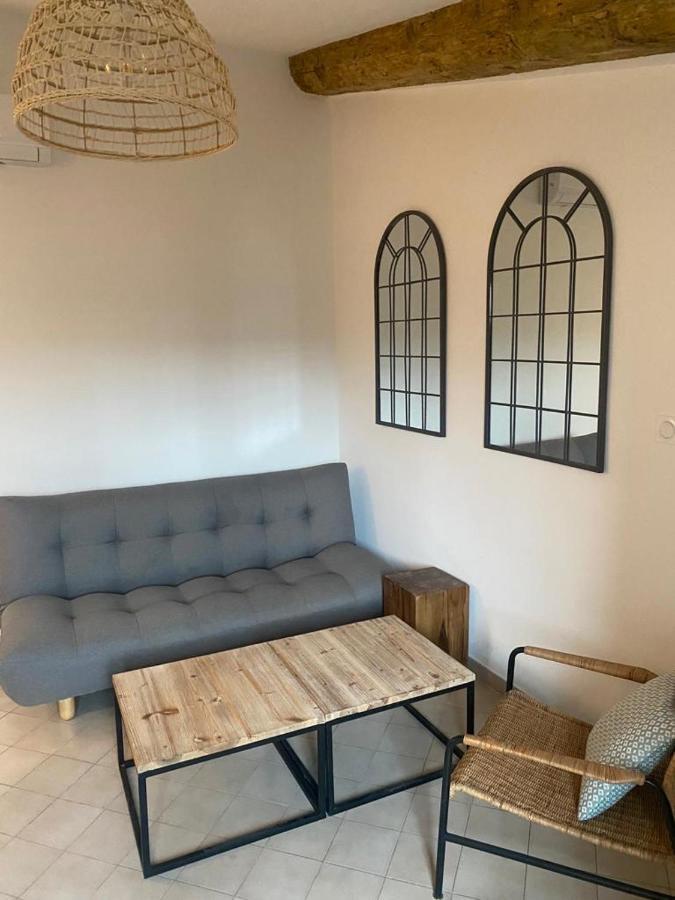 La Tour 3: Appart Au Coeur De La Petite Venise LʼIsle-sur-la-Sorgue Esterno foto